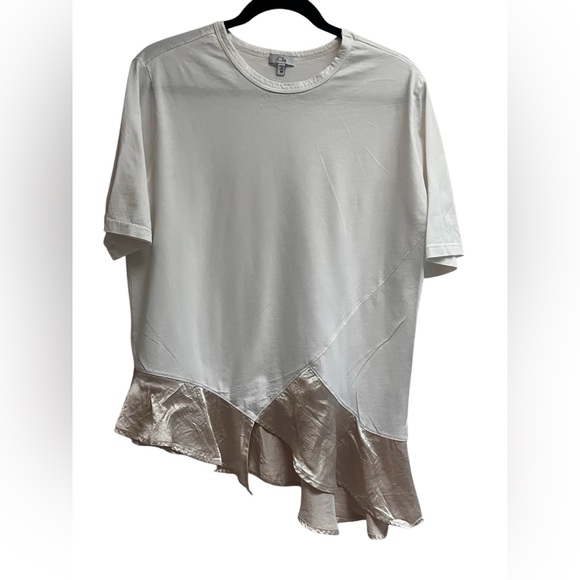 Clu Tops - CLU Women’s White Short Sleeve T-Shirt with Ruffle Asymmetrical Hem -Size Medium